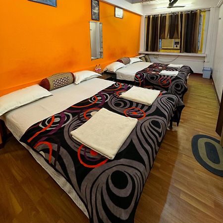 The Golden Lodge Варанаси Экстерьер фото